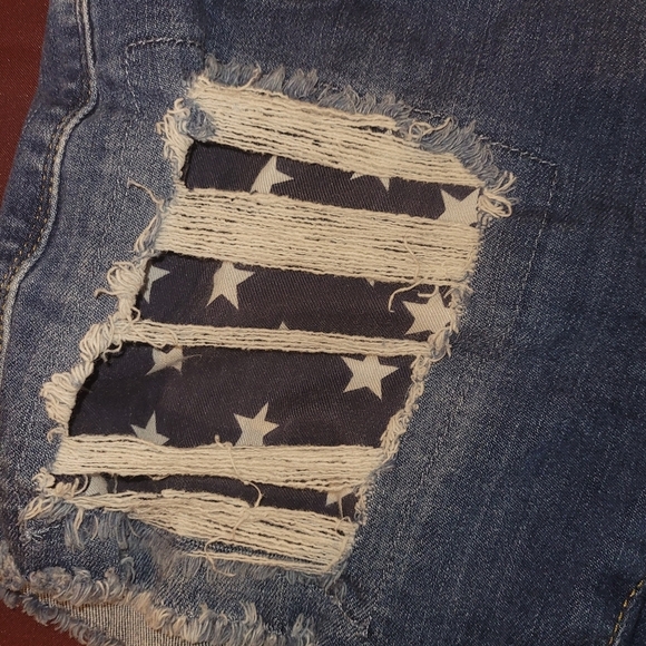 Rock & Republic Denim cutoffs - Picture 3 of 4